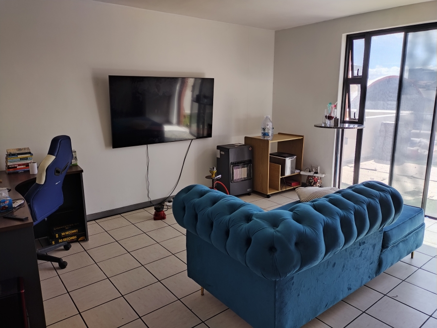 1 Bedroom Property for Sale in Zonnebloem Western Cape